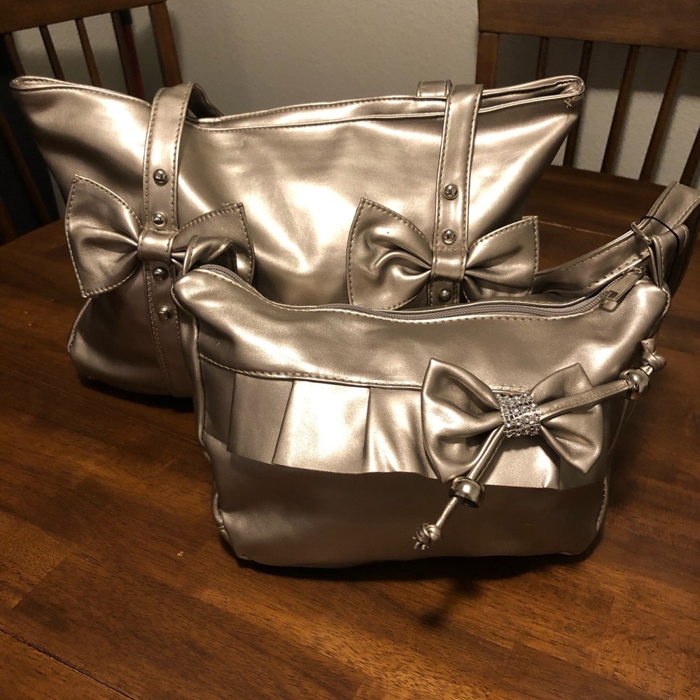 😀2/$15😀NWT! Silver Tote/Purse Bundle